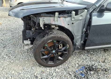 2021 BMW X7 xDrive40I z USA, uszkodzony, nr VIN 5UXCW2C01M9H68253